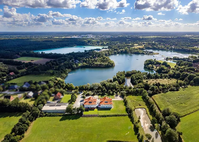 Ebbe Mit Loggia Und Schoenem Ausblick Am Badesee Tannenhausen Aurich
